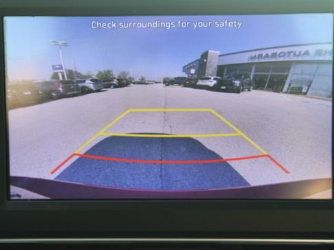 Used 2023 Hyundai Elantra SEL FWD image 18