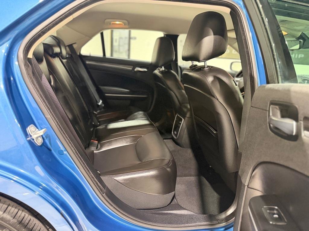 Used 2021 Chrysler 300 Touring L RWD image 14