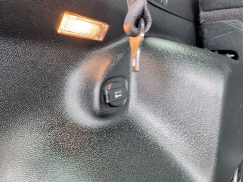 Used 2019 Jeep Cherokee Trailhawk w/ Cold Weather Group image 35