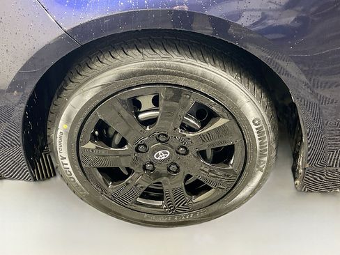 Used 2022 Toyota Corolla LE image 33