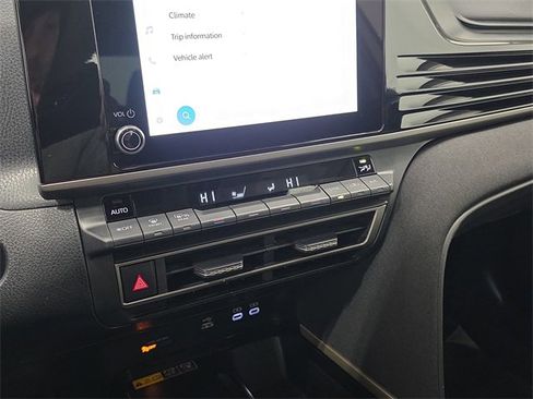 Certified 2025 Toyota Camry LE image 21