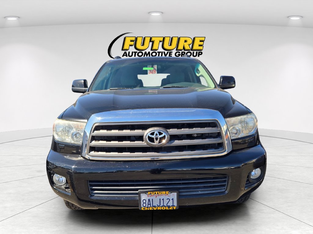 Used 2016 Toyota Sequoia SR5 AWD/4WD image 2