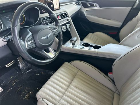 Used 2023 Genesis G70 2.0T w/ Sport Prestige Package image 9