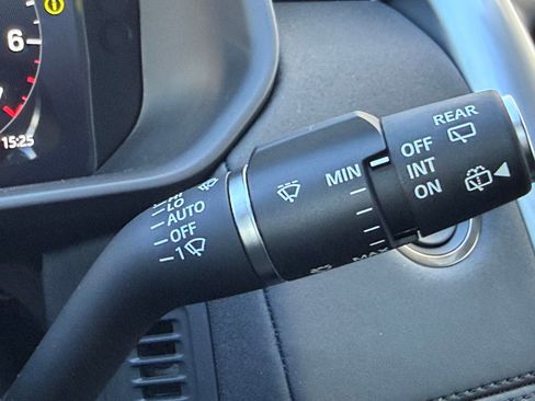 New 2026 Land Rover Discovery S image 14