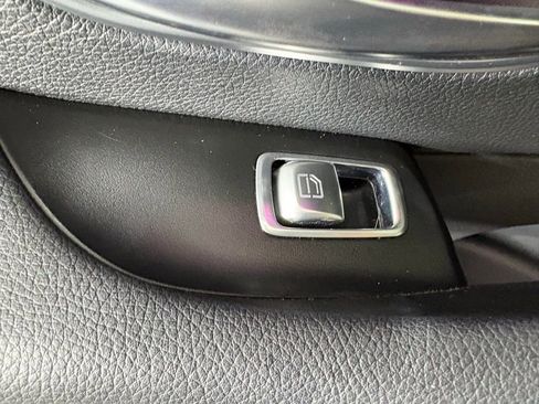 Used 2021 Mercedes-Benz E 350 4MATIC Sedan image 46