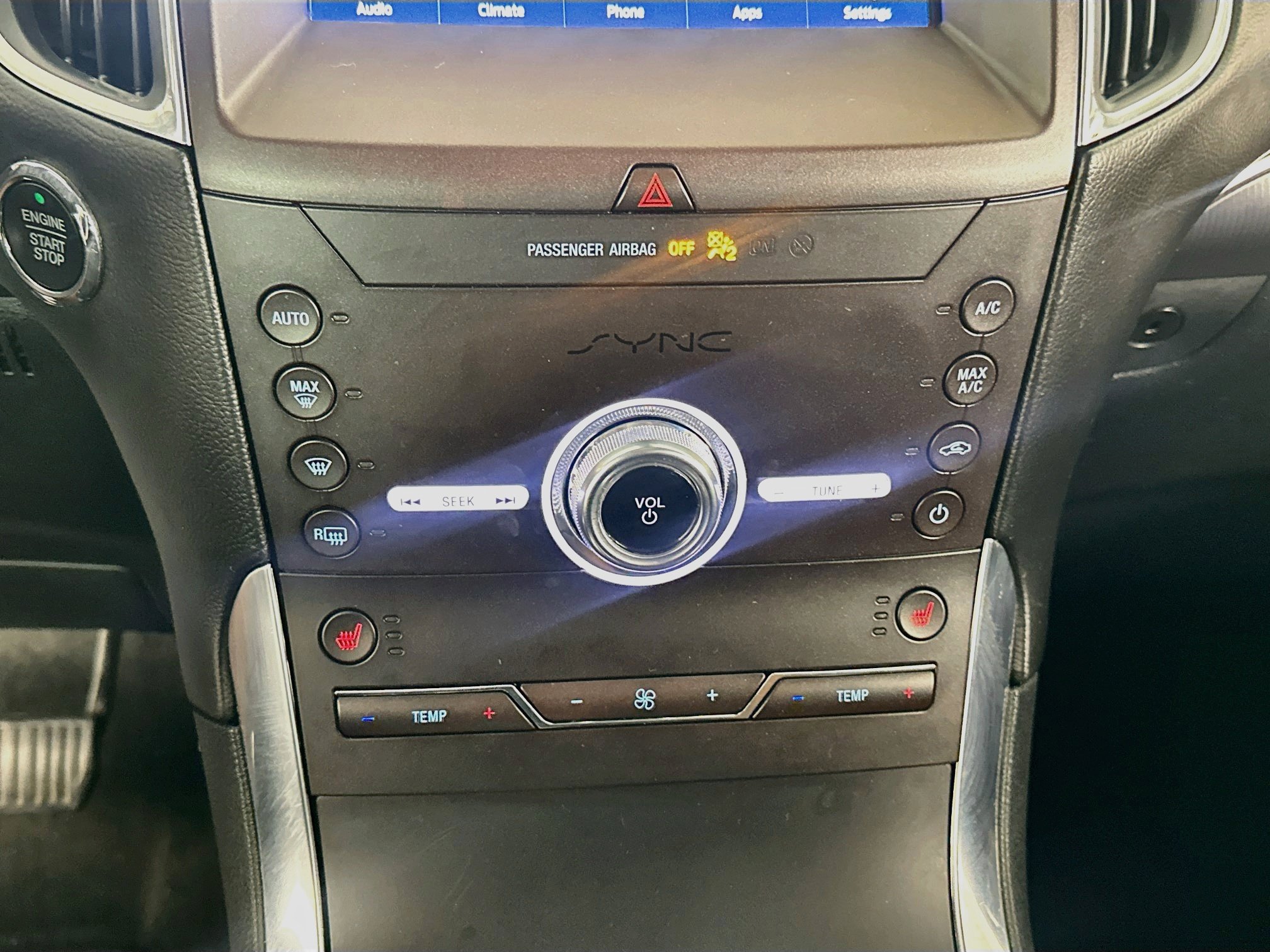 Used 2020 Ford Edge Titanium FWD image 23