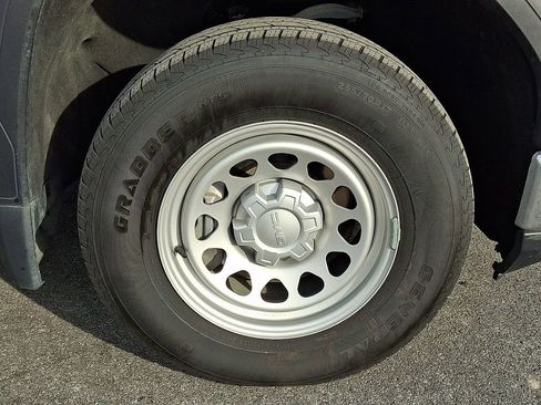 Used 2024 GMC Sierra 1500 Pro w/ Convenience Package image 8