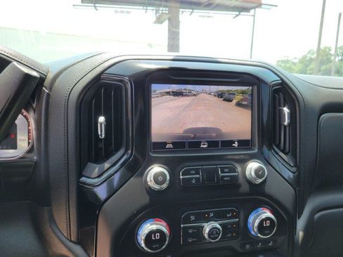Used 2021 GMC Sierra 1500 SLT w/ SLT Premium Plus Package AWD/4WD image 19