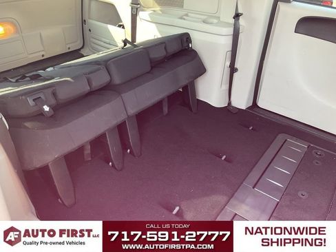 Used 2017 Dodge Grand Caravan SE FWD image 11