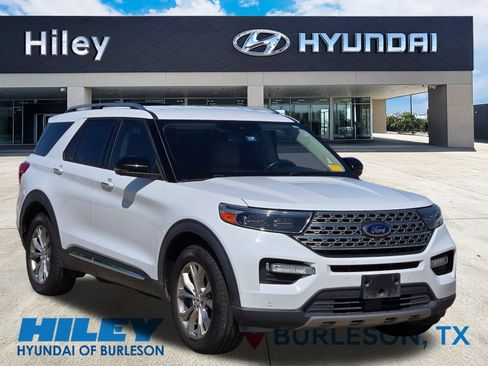 Used 2020 Ford Explorer Limited AWD/4WD image 2
