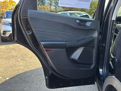 Used 2022 Ford Escape SE w/ Convenience Package image 24