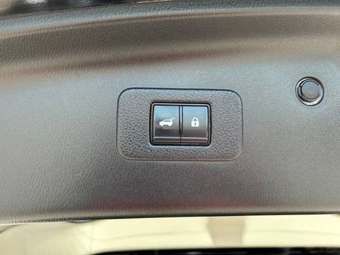Used 2023 Nissan Armada Platinum w/ Captain's Chairs Package AWD/4WD image 55