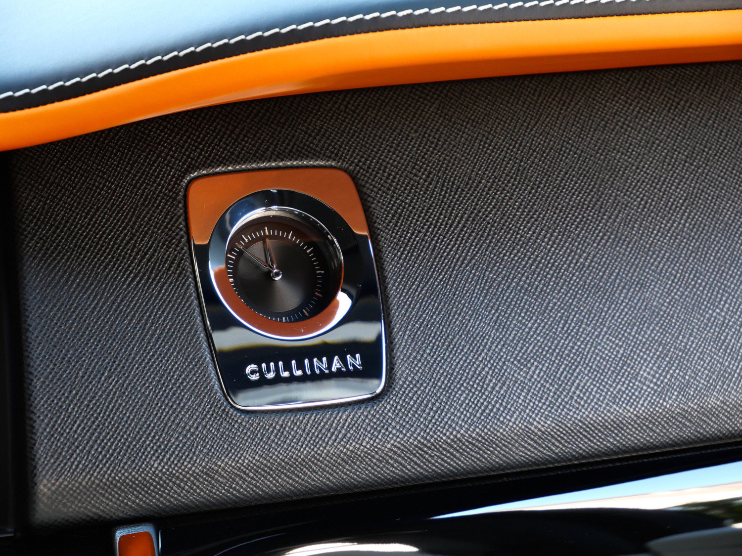 Certified 2022 Rolls-Royce Cullinan w/ Technology Package AWD/4WD image 15