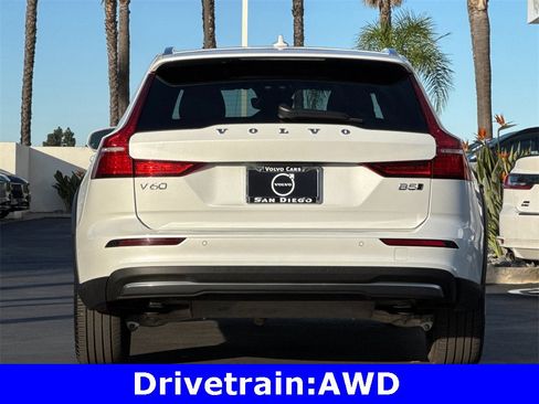 Certified 2025 Volvo V60 B5 Cross Country Plus image 4