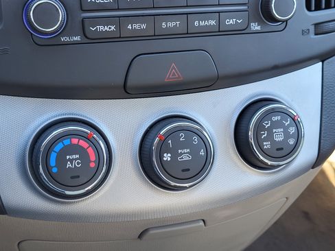 Used 2008 Hyundai Elantra SE image 26