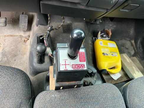 Used 2002 Chevrolet Silverado 1500 4x4 Regular Cab w/ Heavy Duty Suspension Pkg image 13