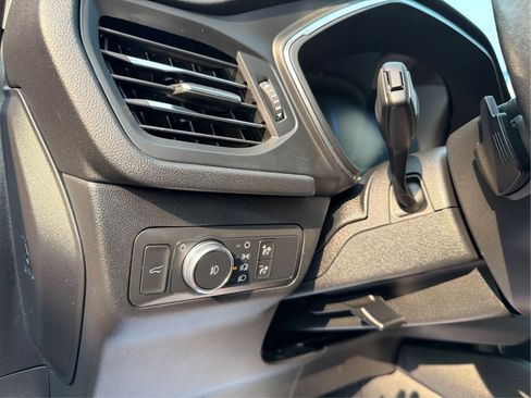 Used 2020 Ford Escape Titanium AWD/4WD image 19