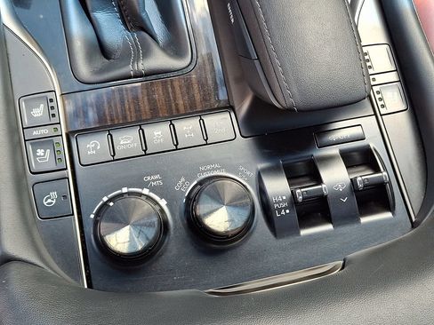Used 2021 Lexus LX 570 4WD w/ Sport Package image 25