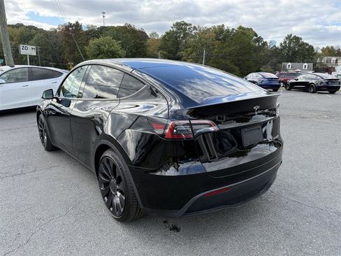 Used 2022 Tesla Model Y Performance image 3