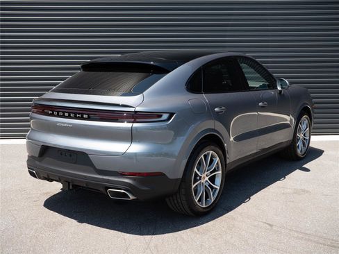 Certified 2026 Porsche Cayenne Coupe AWD/4WD image 30