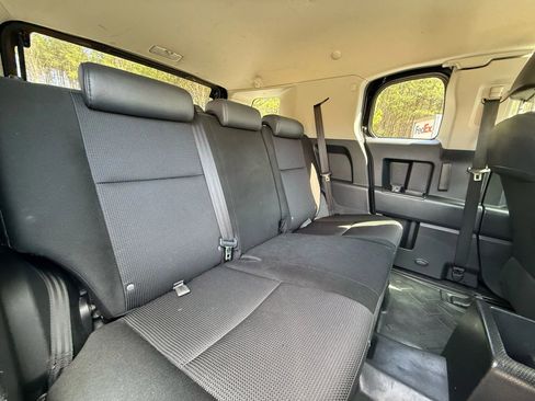 Used 2010 Toyota FJ Cruiser 4WD image 13