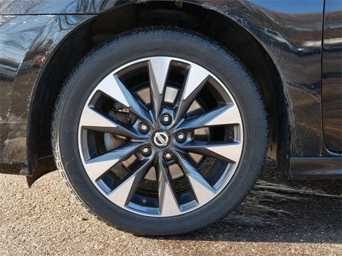 Used 2017 Nissan Sentra SR Turbo w/ SR Turbo Premium Package image 9