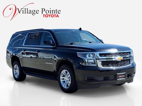 Used 2020 Chevrolet Suburban LT AWD/4WD image 10