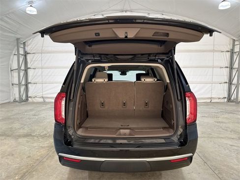 Certified 2023 GMC Yukon Denali w/ Advanced Technology Package image 26