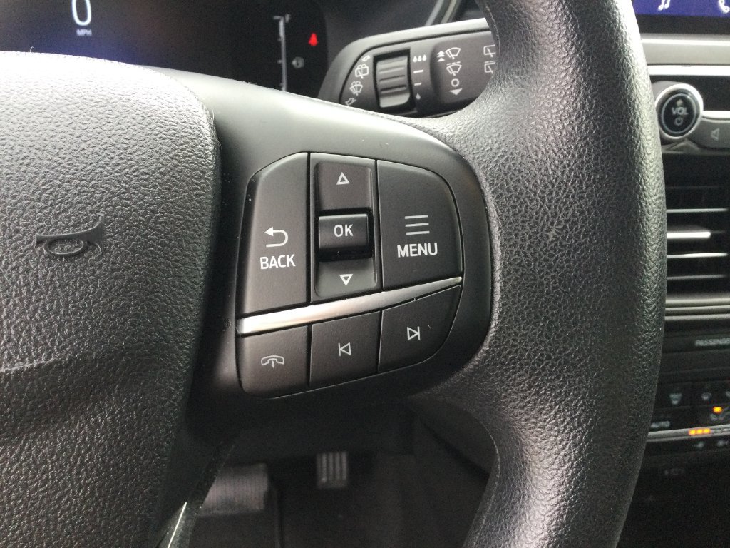 Used 2025 Ford Escape Active AWD/4WD image 18
