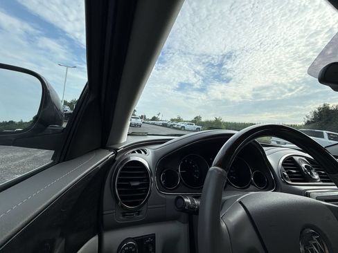 Certified 2017 Buick Enclave Leather w/ Trailering Package FWD image 24