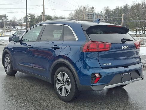 Used 2022 Kia Niro LX image 4