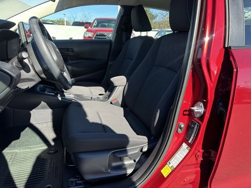 Used 2025 Toyota Corolla LE image 8