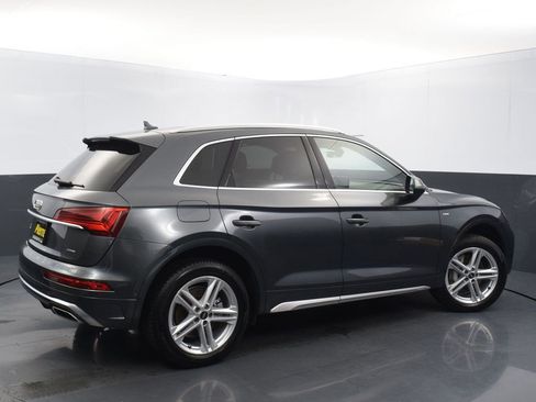 Used 2022 Audi Q5 e Prestige w/ Prestige Package image 4