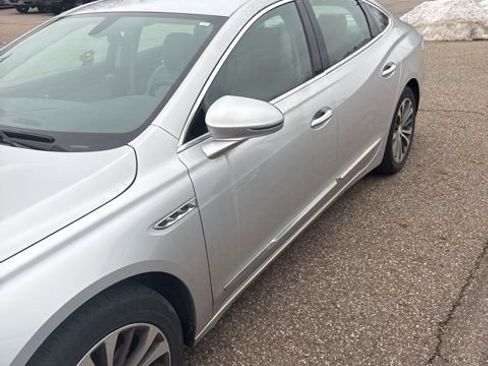 Used 2017 Buick LaCrosse Preferred image 2