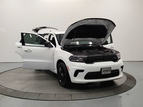 Used 2023 Dodge Durango GT RWD image 11