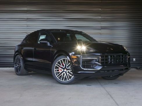New 2026 Porsche Cayenne S AWD/4WD image 9