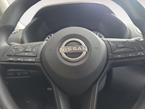 Used 2025 Nissan Sentra S FWD image 11