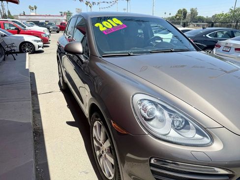 Used 2014 Porsche Cayenne AWD/4WD image 3