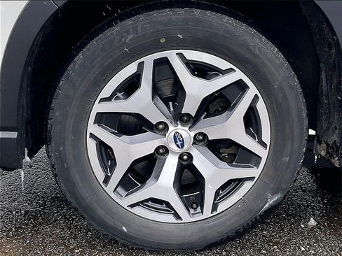 Used 2021 Subaru Forester Premium image 7