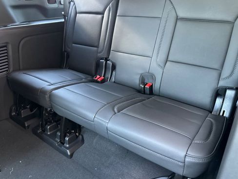 New 2026 GMC Yukon XL Denali w/ Advanced Technology Package AWD/4WD image 16