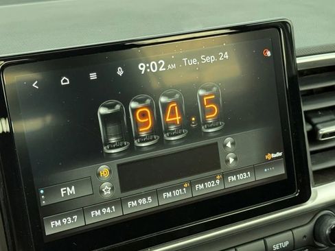 Used 2021 Hyundai Venue SEL w/ Premium Package image 42