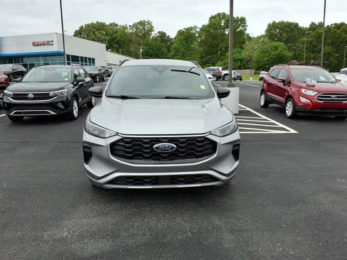 Used 2023 Ford Escape ST-Line w/ Tech Pack #1 FWD image 2