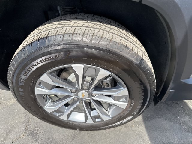 Used 2026 Chevrolet Equinox LT FWD image 9