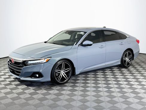 Used 2022 Honda Accord Touring image 4