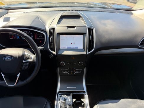 Used 2020 Ford Edge SEL image 19
