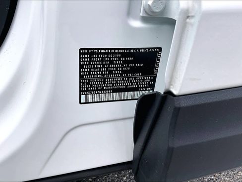 Used 2023 Volkswagen Taos SEL image 36