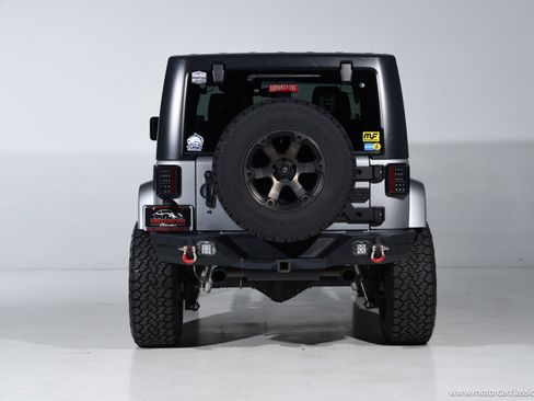 Used 2016 Jeep Wrangler Sahara AWD/4WD image 5
