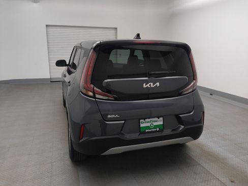 Used 2025 Kia Soul LX image 6
