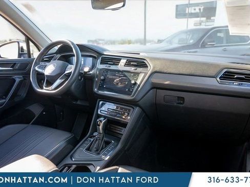 Used 2023 Volkswagen Tiguan SE image 27