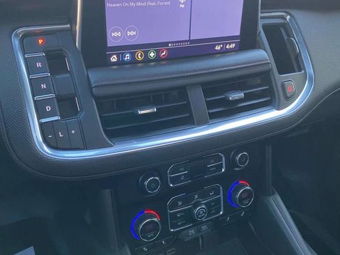 Used 2021 Chevrolet Suburban RST w/ Luxury Package image 17